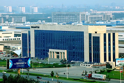 山東省正式發(fā)布首批223家“好品山東”品牌名單，“山推牌”推土機(jī)，壓路機(jī)、裝載機(jī)與履帶底盤、傳動系統(tǒng)獲得認(rèn)可，榮登首批榜單。